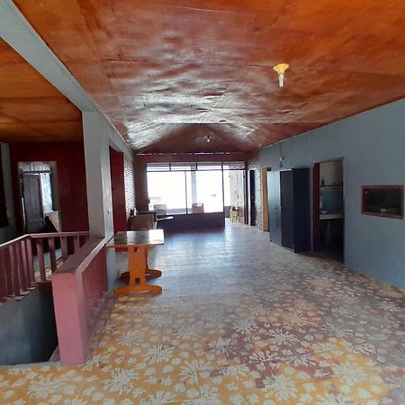 Maruba Inn Тук-Тук Экстерьер фото