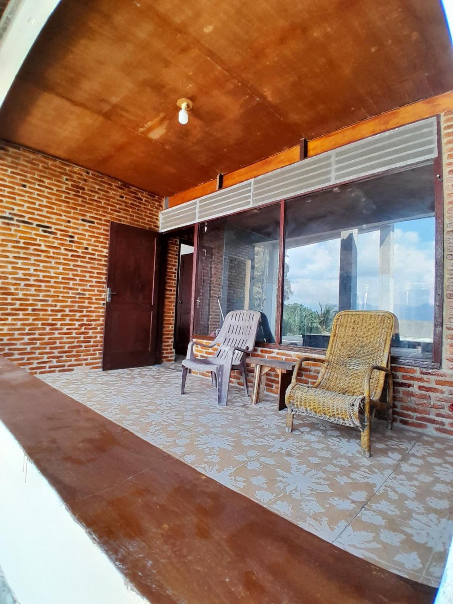 Maruba Inn Тук-Тук Экстерьер фото