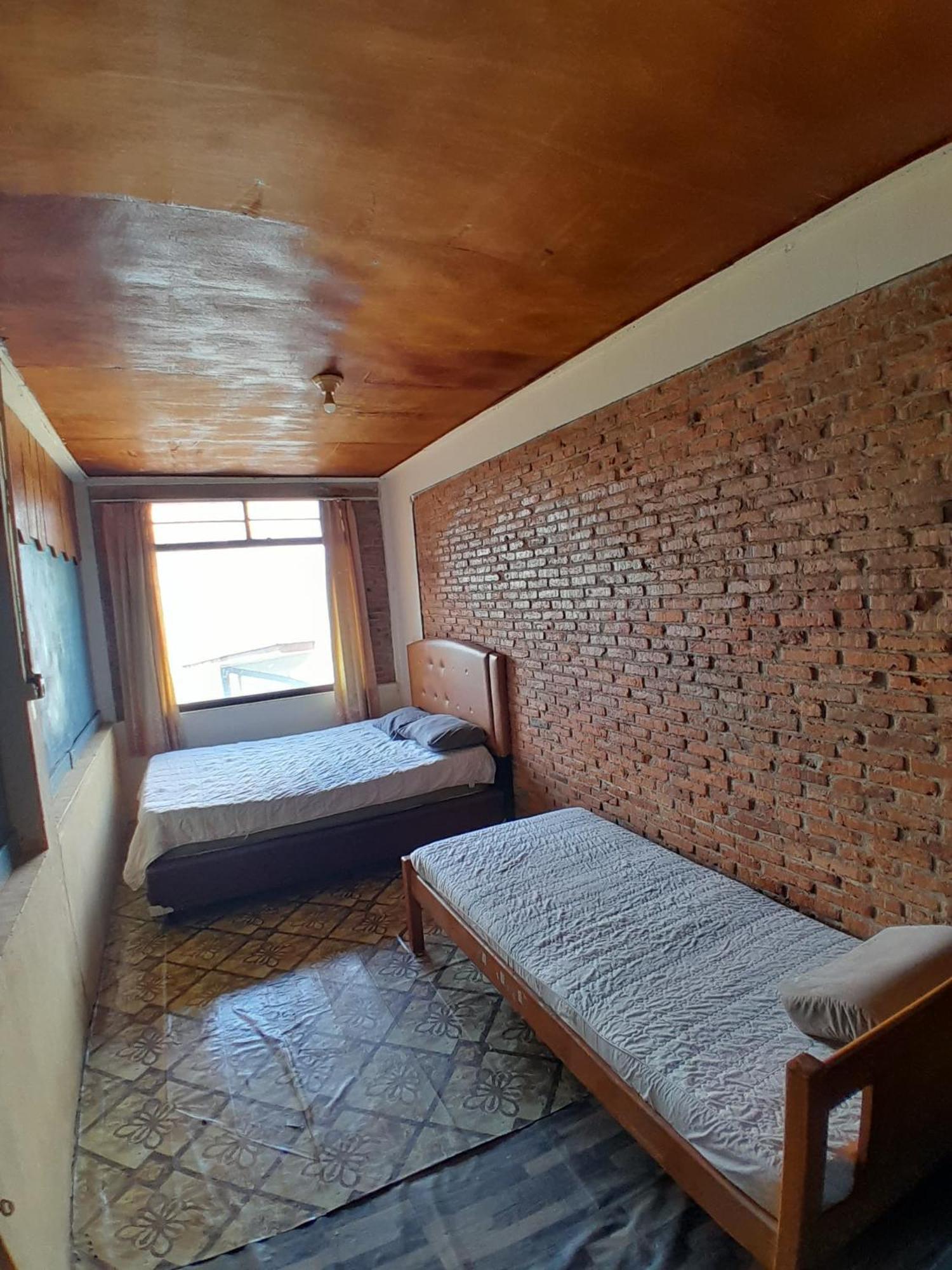 Maruba Inn Тук-Тук Экстерьер фото